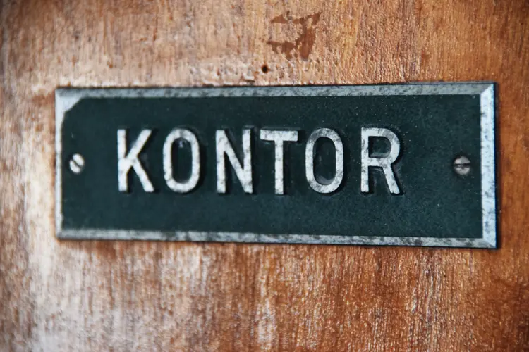 kontorskilt snertingdal ysteri