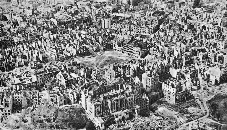 Gamlebyen Warsawa 1945