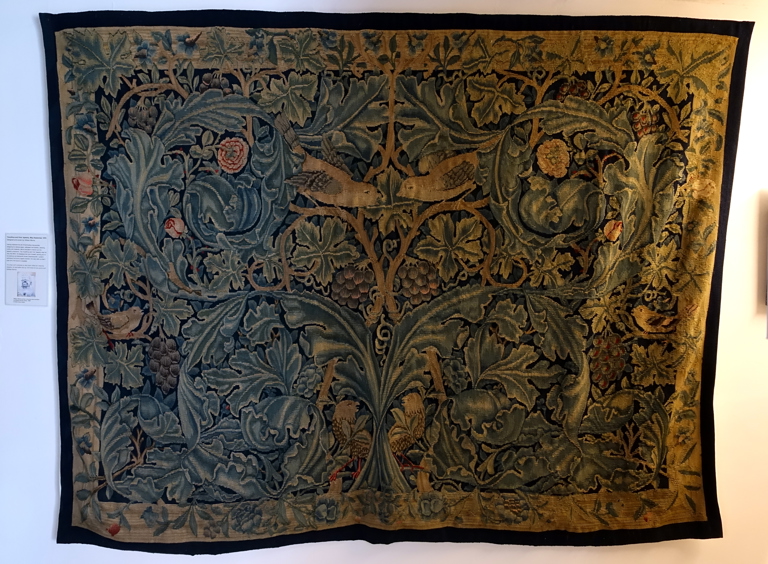 Acanthus-And-Vine-Tapestry-Foto:-Daderot,-Wikimedia-Commons.