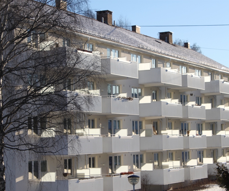 I dag har blokkene på Keyserløkka fått store balkonger. Foto: Hilde Fossum Sundre