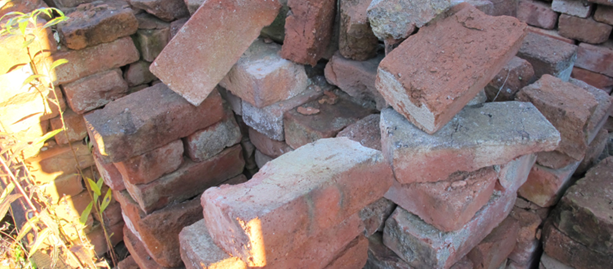 Gjenbruk av gammel murstein er både et estetisk og miljømessig godt tiltak. Foto: Claes Lampi