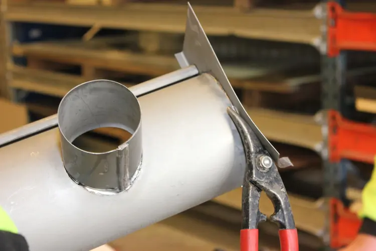 Endebunnen klippes bort Foto Terje Granås.JPG