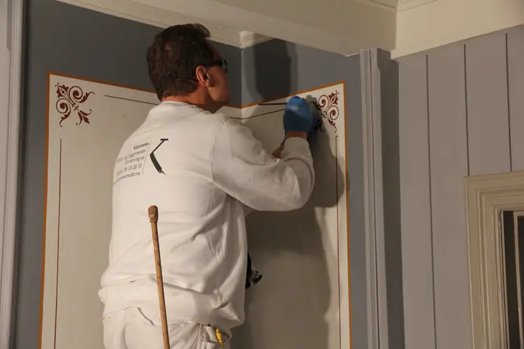 Klaveness Dekormaling På Brannvegg