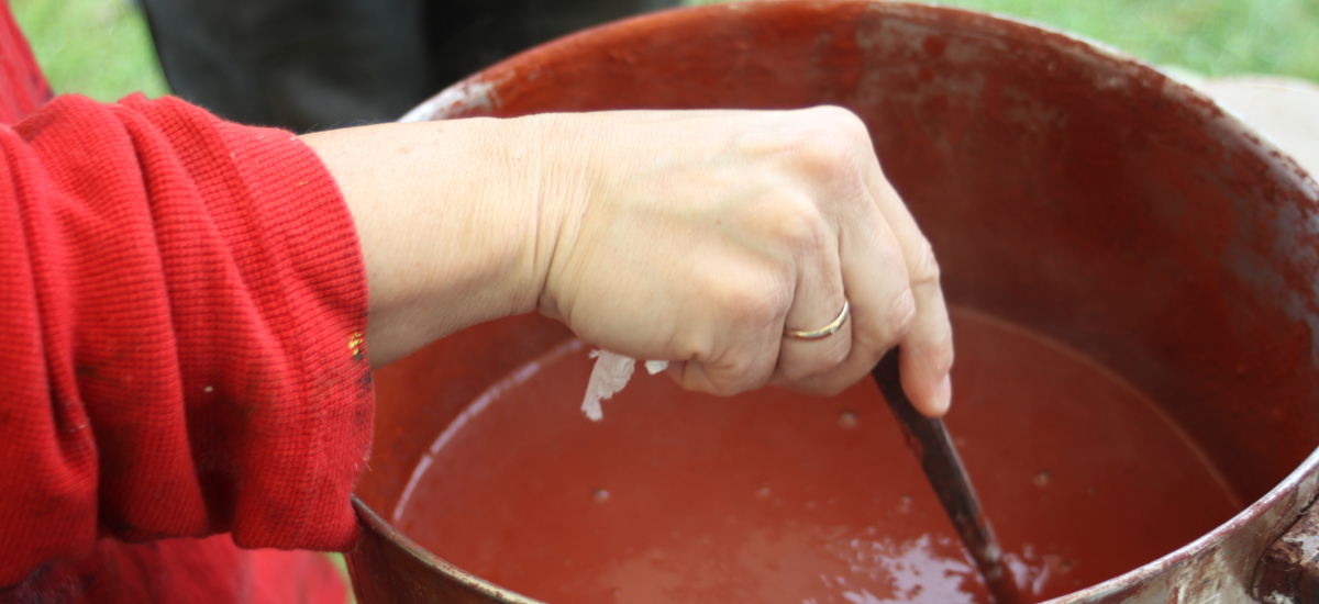 Koking av kompmaling. Foto: CEWG