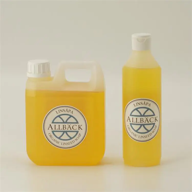 Linsåpe har tradisjonelt vært i bruk til oppskuring av ubehandlede tregulv. Foto: Molo AS