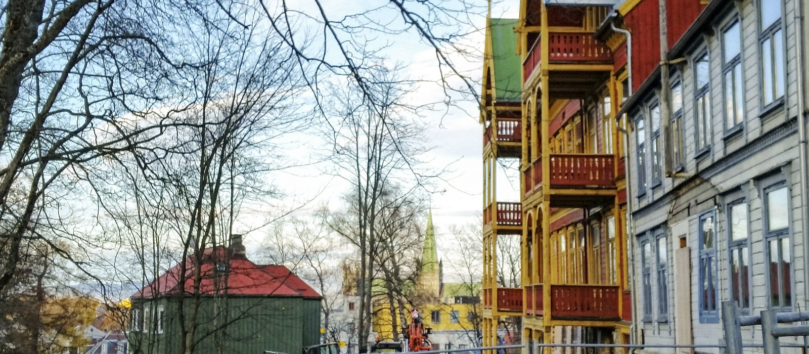 Arbeidene pågår. Thinvallagården, Trondheim. Foto Bente Haarstad