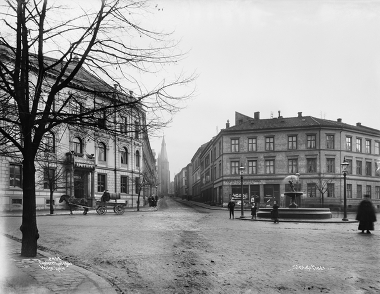 St. Olafs Plads 1903, Anders Beer Wilse.jpg