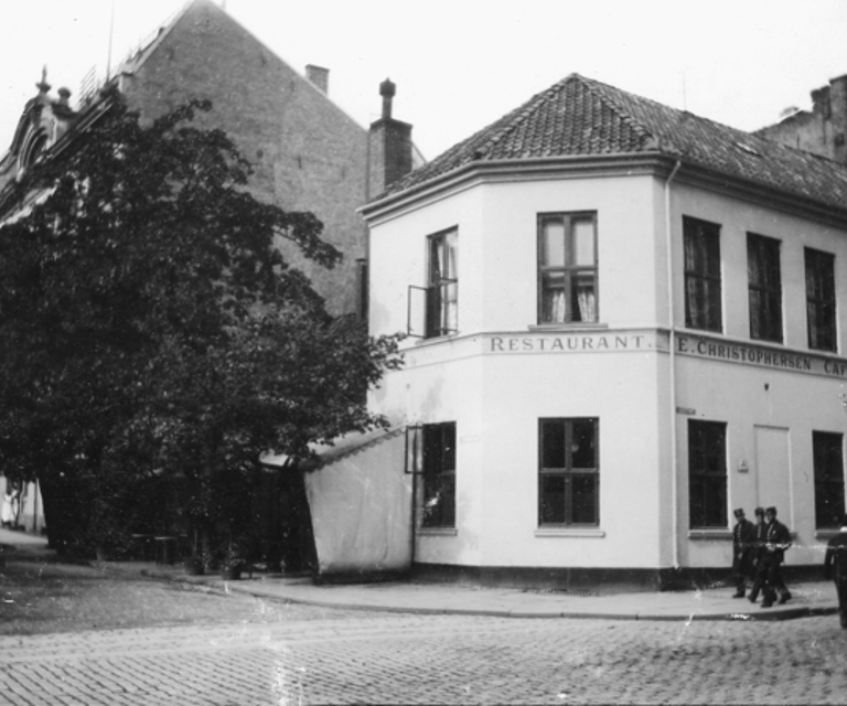 Engebrets cafe 1907.jpg