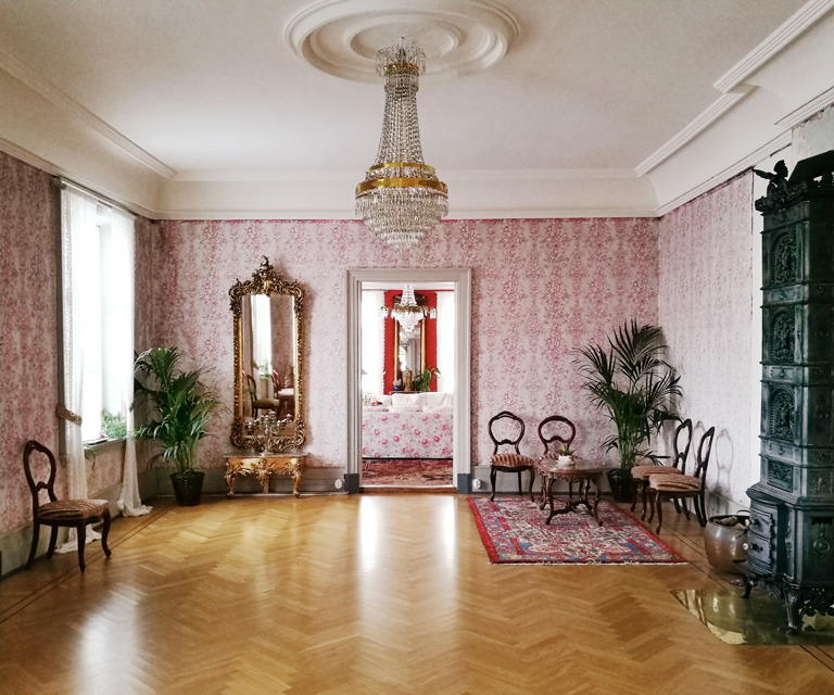 Slik fremstår ballsalen på Orød i dag. Foto: Anne Håbu