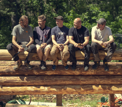 Karer og eier på laftekurs