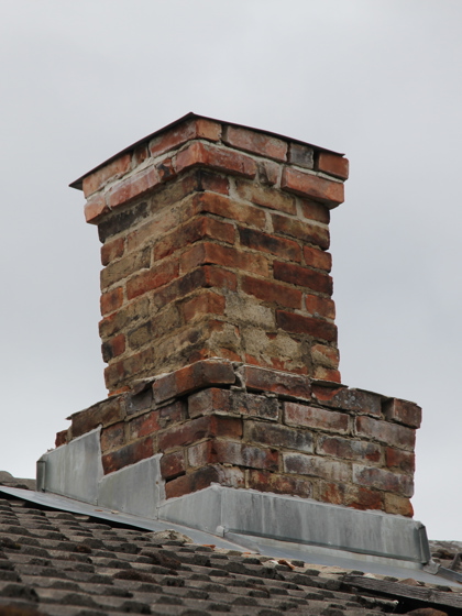 Pipe-av-teglstein-med-fottekking.-Foto:-Bygg-og-Bevar