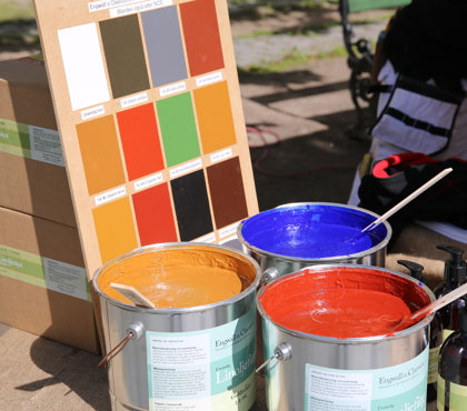 Linoljemaling-og-fargekart.-Foto:-Bygg-og-Bevar