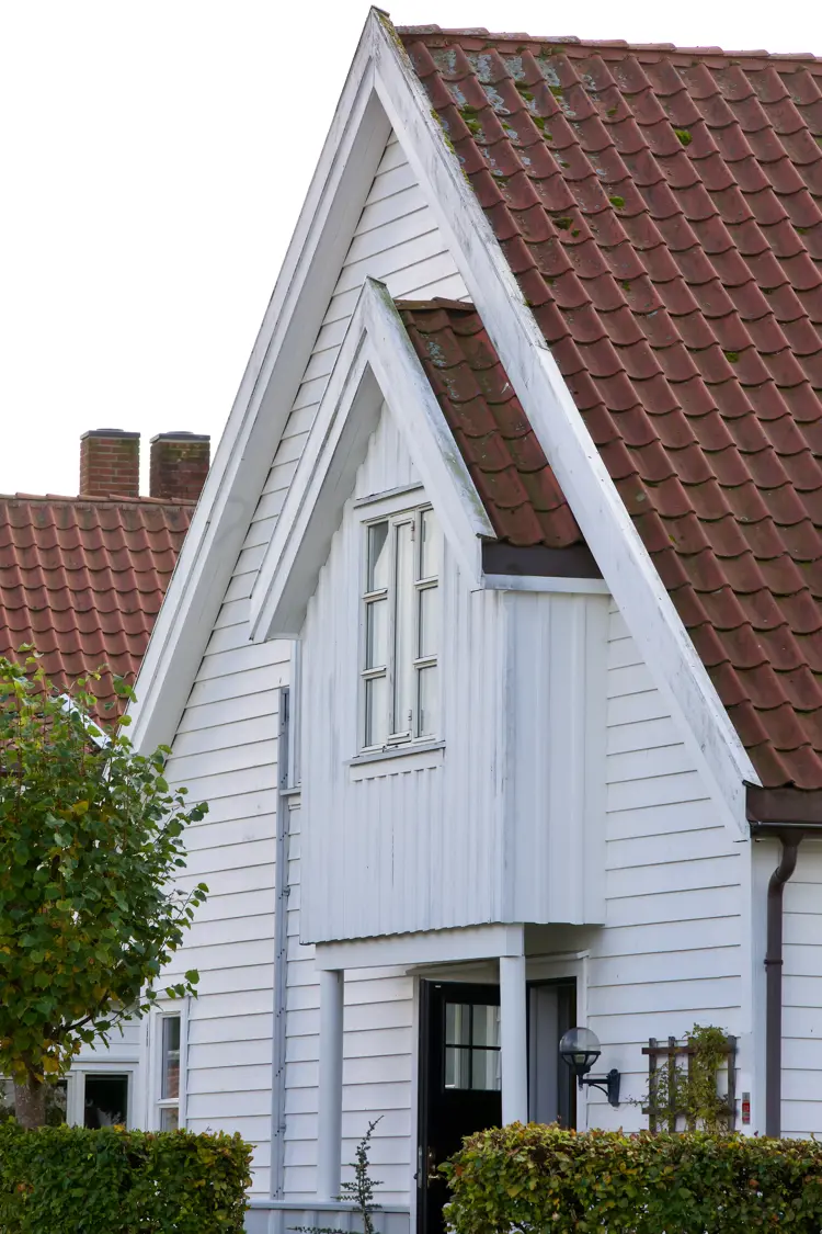 Frøystad gård er et boligfelt med klassisk arkitektur fra 90-tallet. Foto: Lise Bjelland