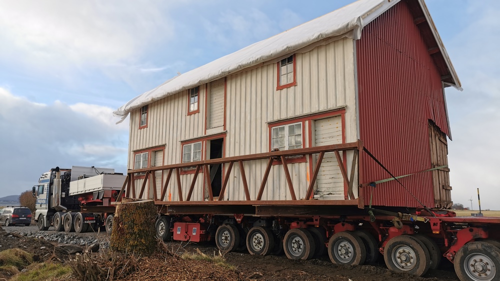Fagverksdrager-hus-flytting-vipetangen-Flatnesveien 247-transport