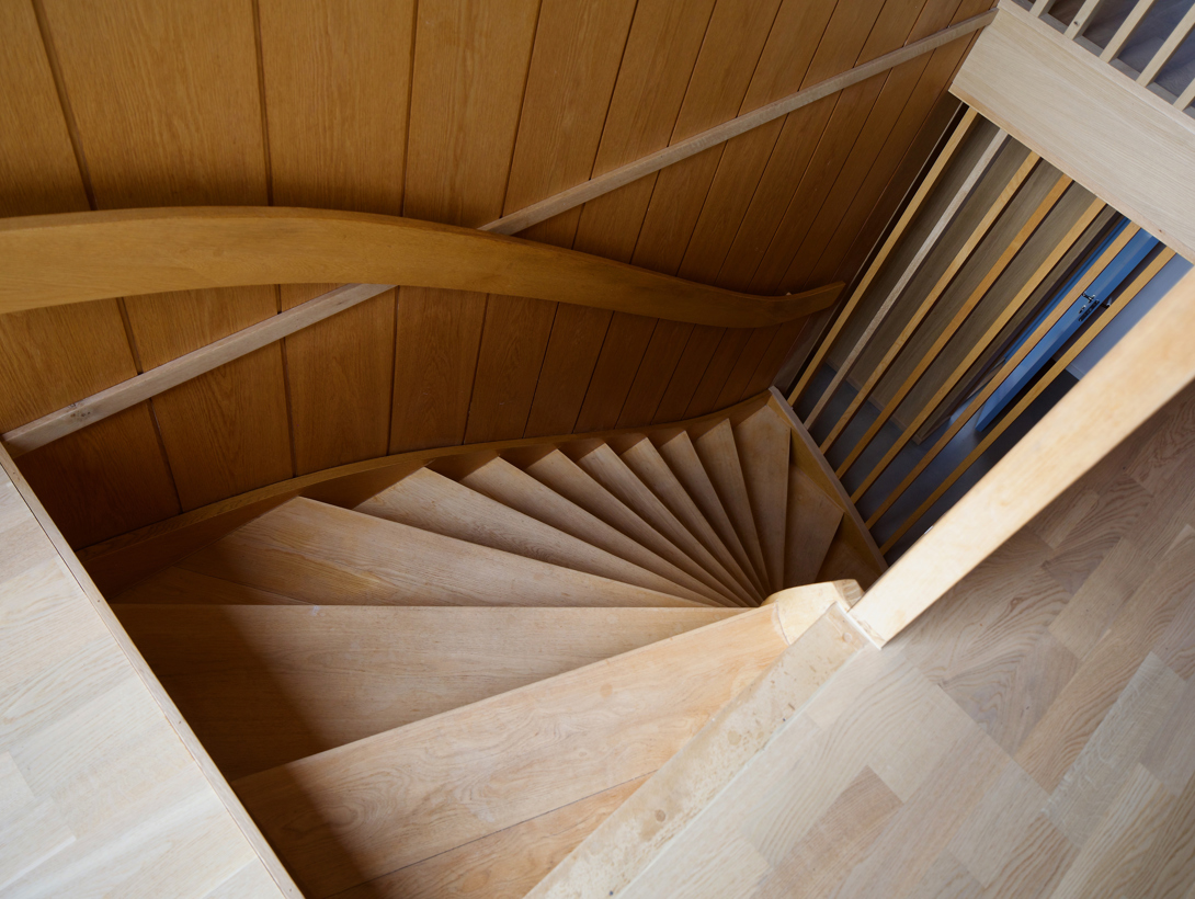 Trappen er restaurert med respekt for original utførelse og detaljering. Foto: Lise Bjelland