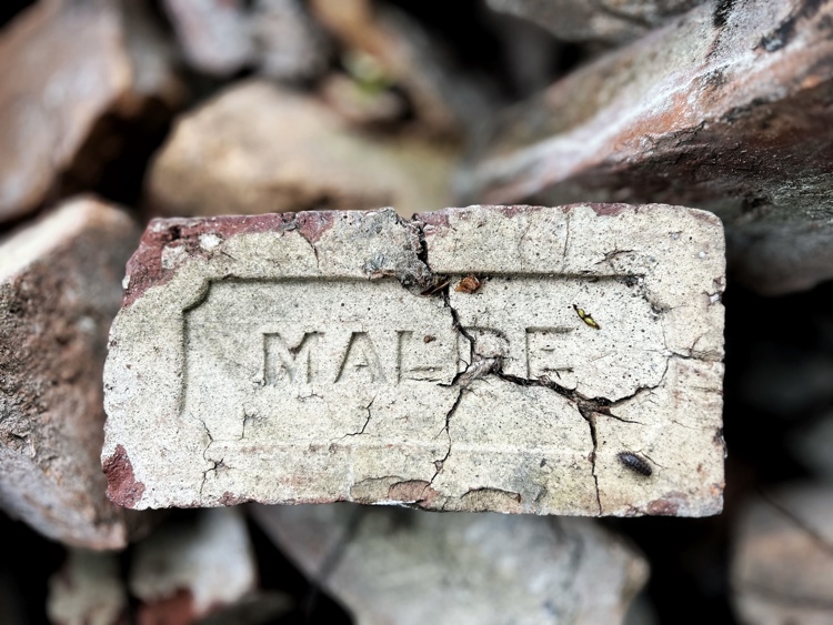 Materialer kan brukes igjen. Ombruk gir både sjel og bærekraft. Det handler om å se verdien i det som allerede finnes. Fagfolk og håndverkere sitter på kunnskapen som gjør ombruk mulig i praksis. Foto: Bygg og Bevar