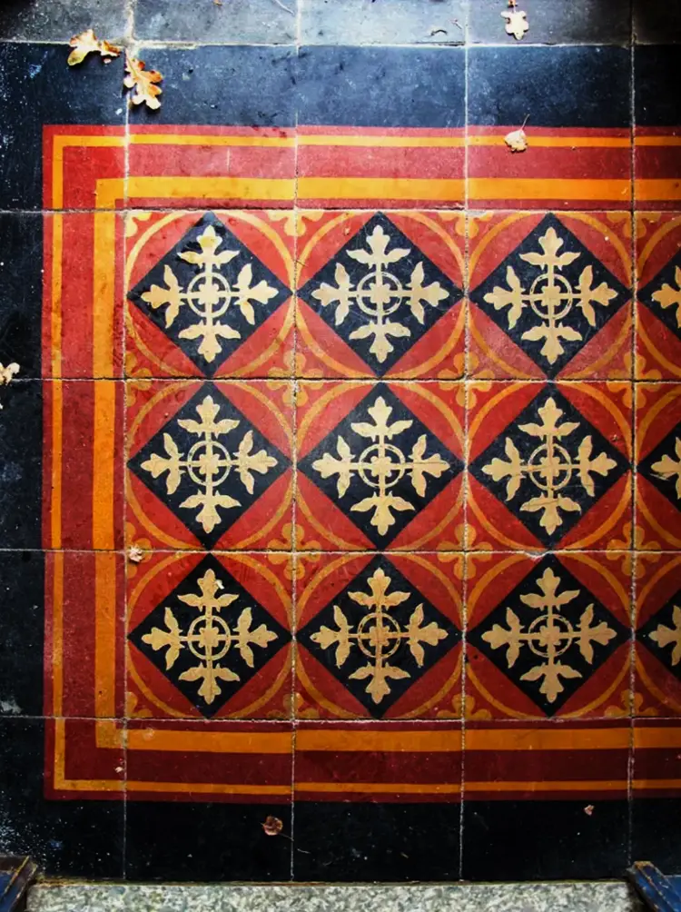 Fliser i gang fra rundt år 1900. Foto: Norske Hjem